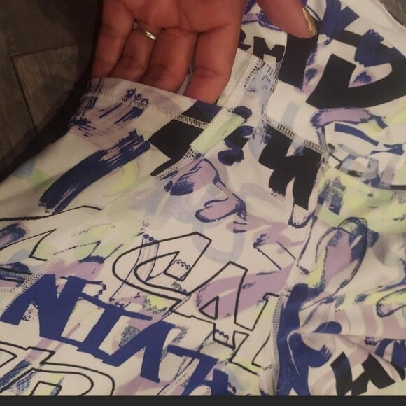 NWOT Calvin Klein women's performance bike shorts size medium - Picture 7 of 8